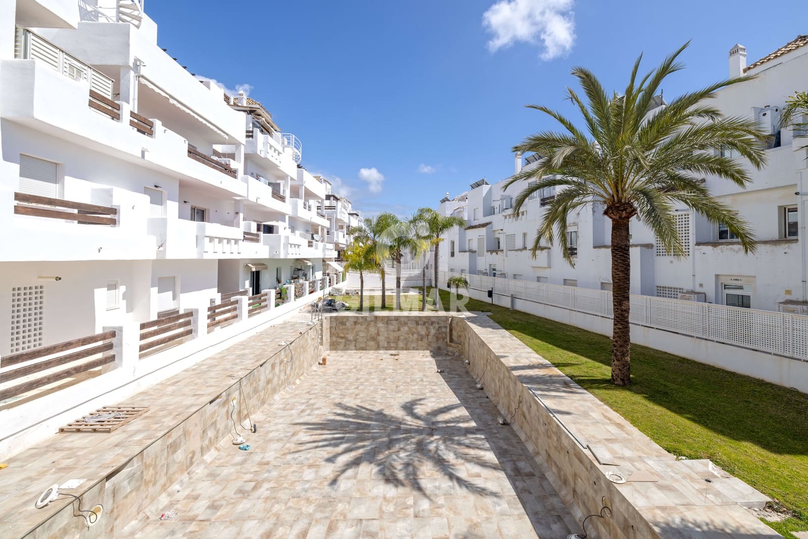 3 quarto Apartamento para venda em Estepona com piscina garagem - 338 000 € (Ref: 9734063)