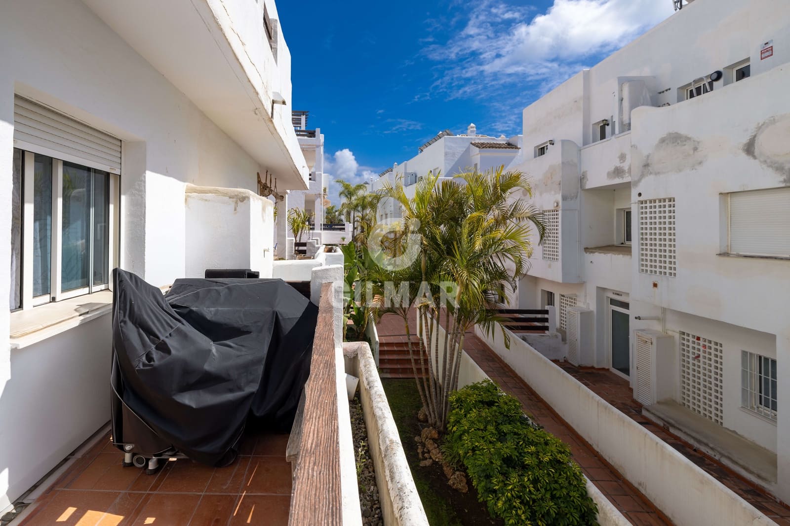 3 quarto Apartamento para venda em Estepona com piscina garagem - 338 000 € (Ref: 9734063)