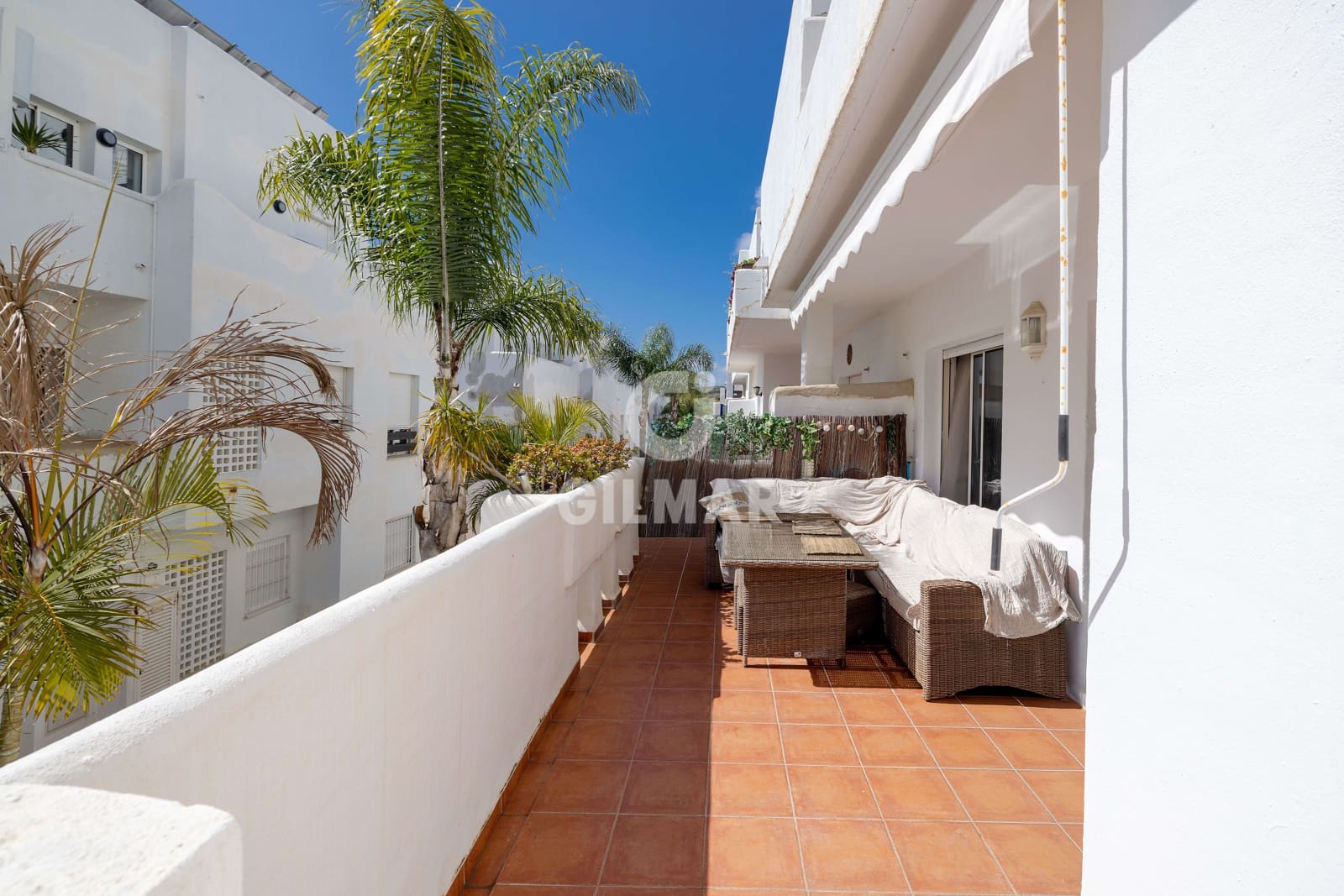 3 quarto Apartamento para venda em Estepona com piscina garagem - 338 000 € (Ref: 9734063)