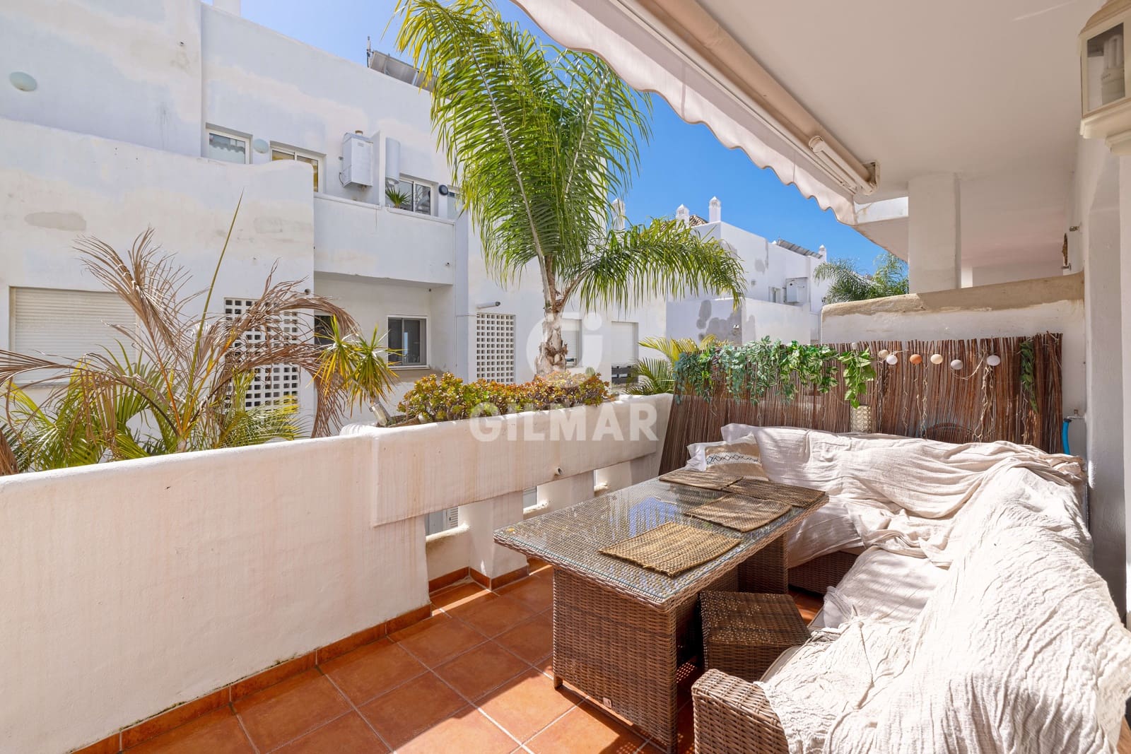 3 quarto Apartamento para venda em Estepona com piscina garagem - 338 000 € (Ref: 9734063)