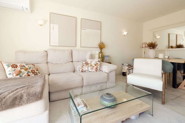 Adosado de 2 habitaciones en Puerto de Estepona, Estepona en venta - 375.000 € (Ref: 9735210)