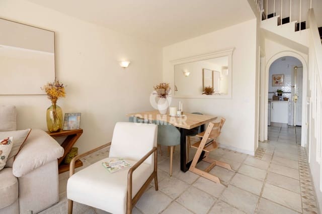 Adosado de 2 habitaciones en Puerto de Estepona, Estepona en venta - 375.000 € (Ref: 9735210)