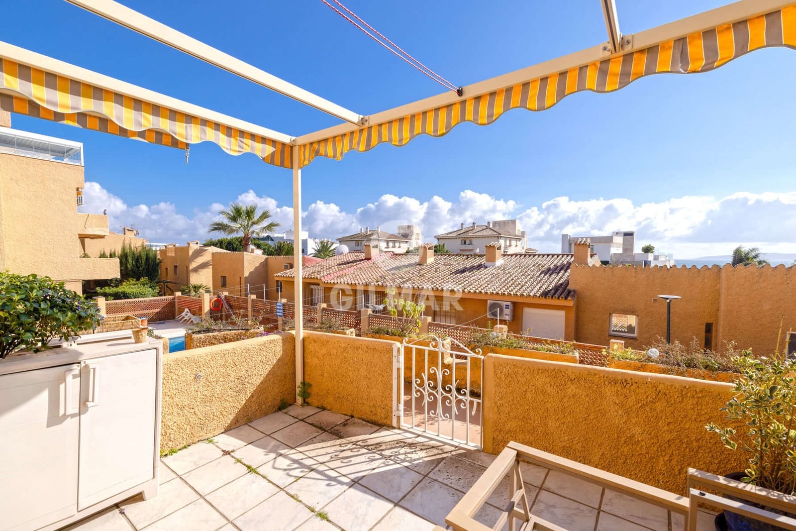 2 bedroom Terraced Villa for sale in Estepona - € 375,000 (Ref: 9735210)