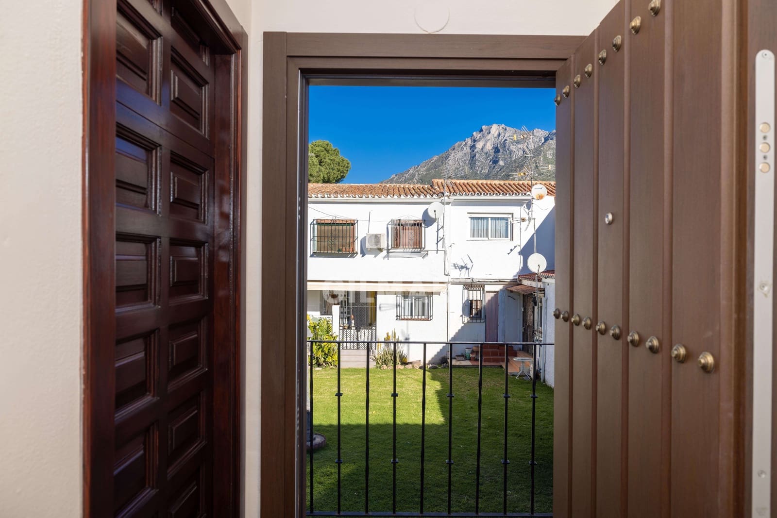 2 bedroom Flat for sale in Malaga city with garage - € 350,000 (Ref: 9737140)