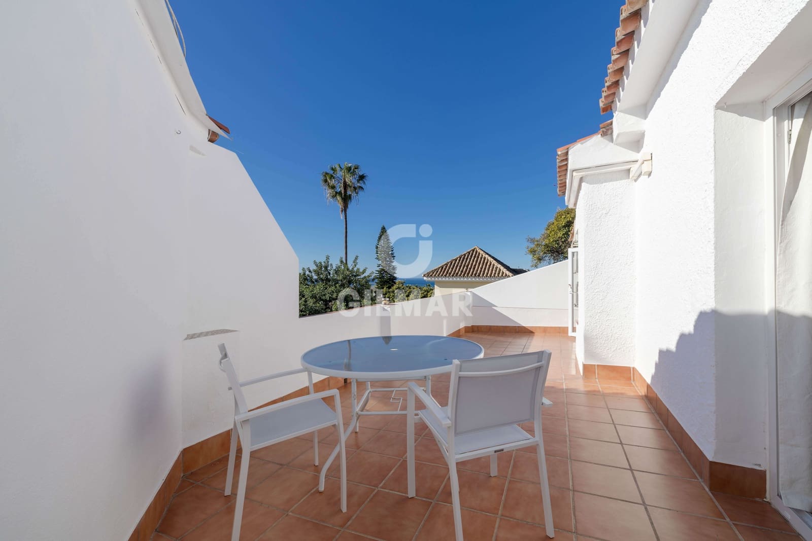 2 bedroom Flat for sale in Malaga city with garage - € 350,000 (Ref: 9737140)
