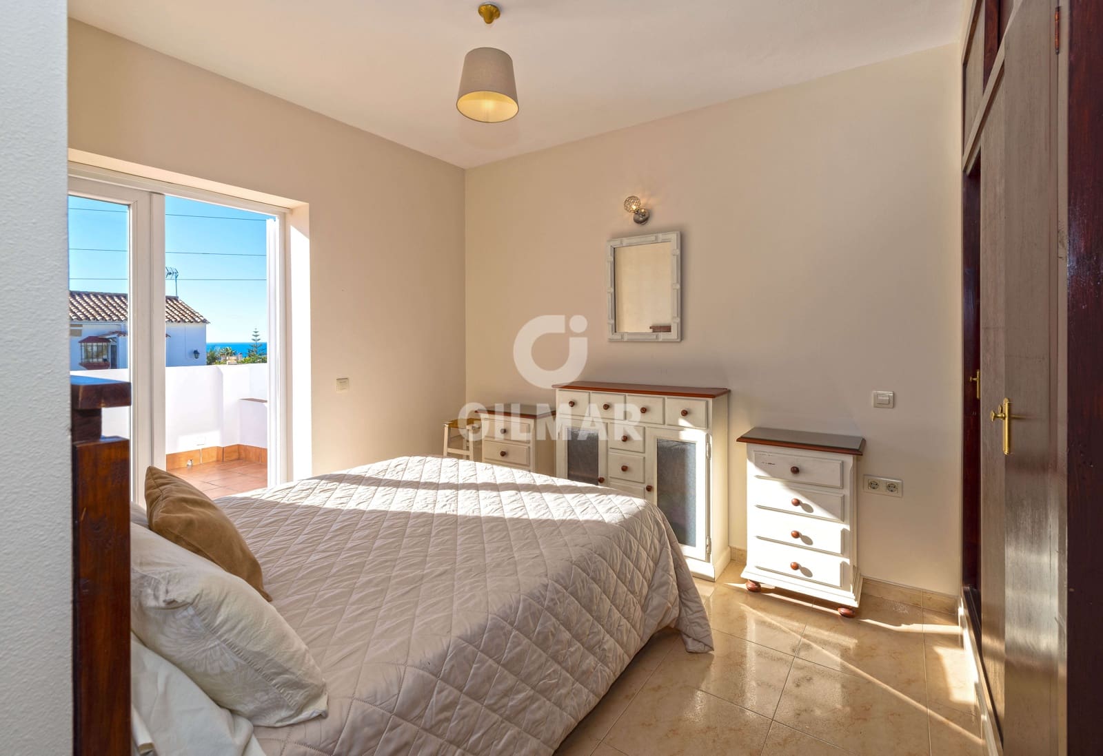 2 bedroom Flat for sale in Malaga city with garage - € 350,000 (Ref: 9737140)