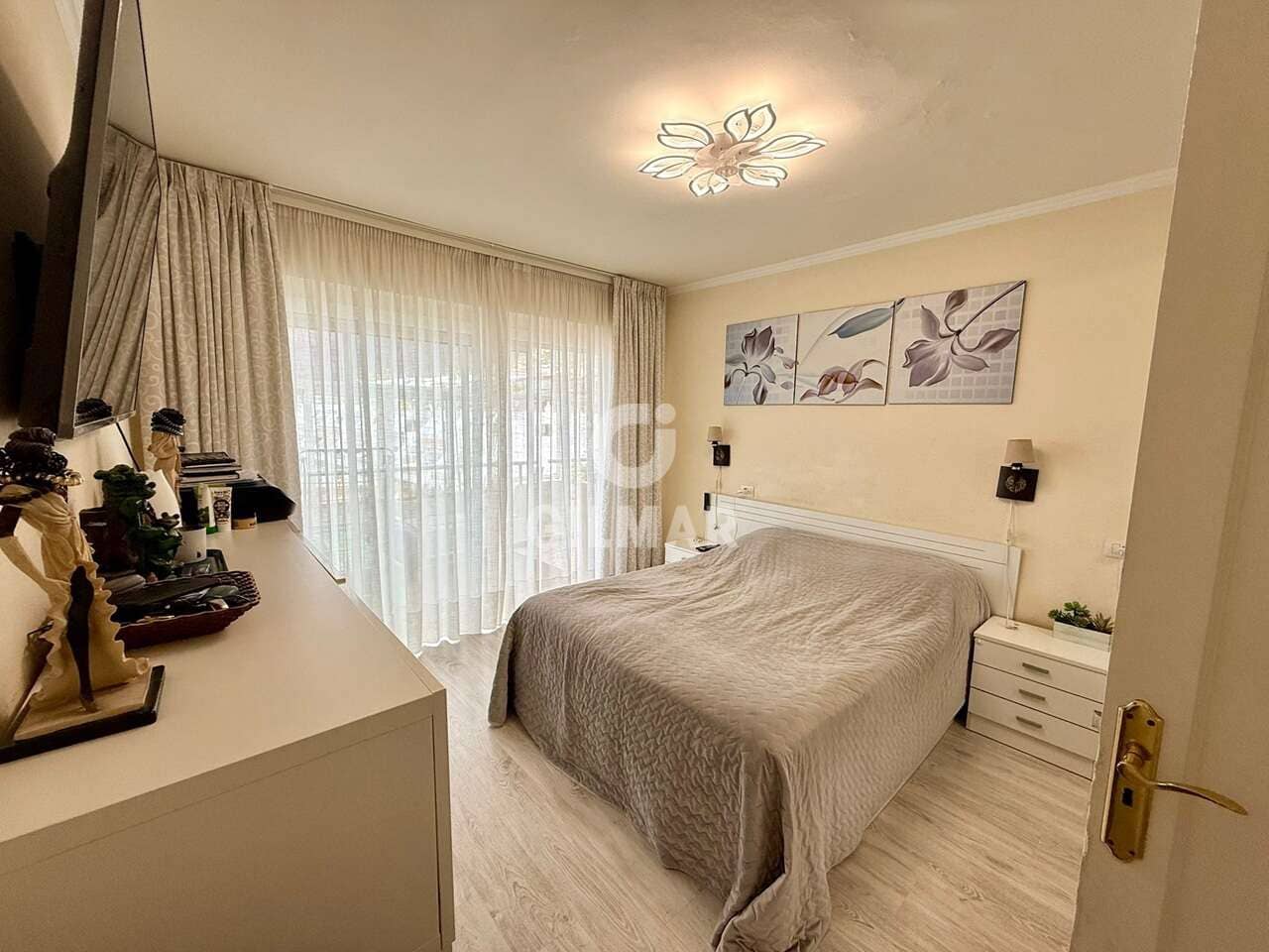 2 bedroom Flat for sale in Los Gigantes - € 330,000 (Ref: 9737302)