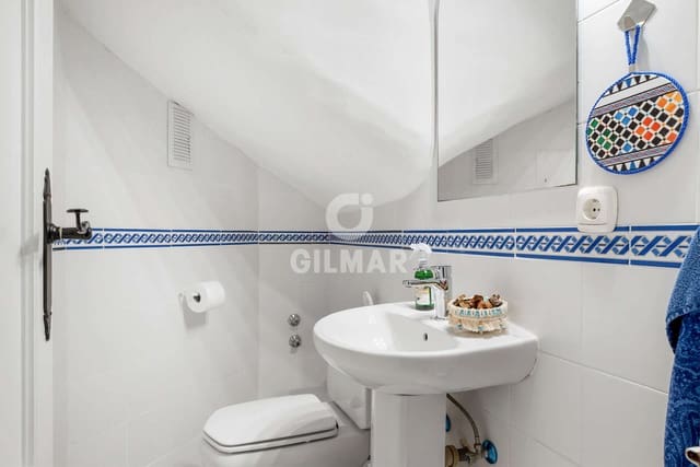 3 bedroom Semi-detached Villa for sale in Estepona with pool garage - € 619,000 (Ref: 9747222)