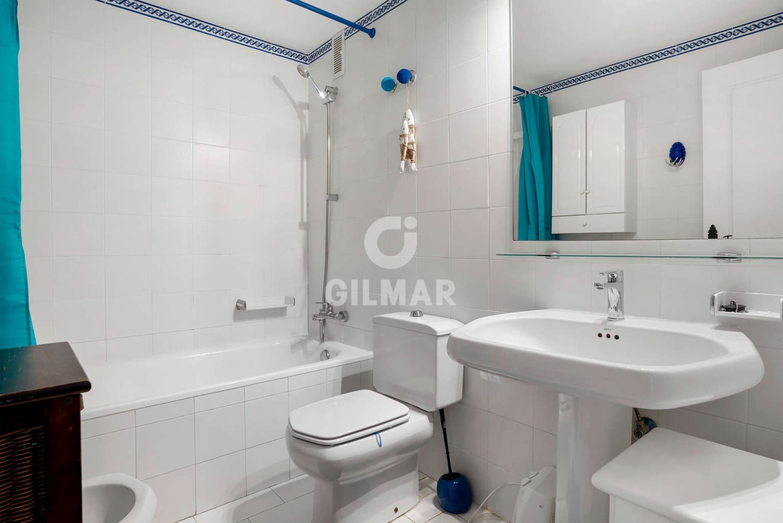 3 bedroom Semi-detached Villa for sale in Estepona with pool garage - € 619,000 (Ref: 9747222)