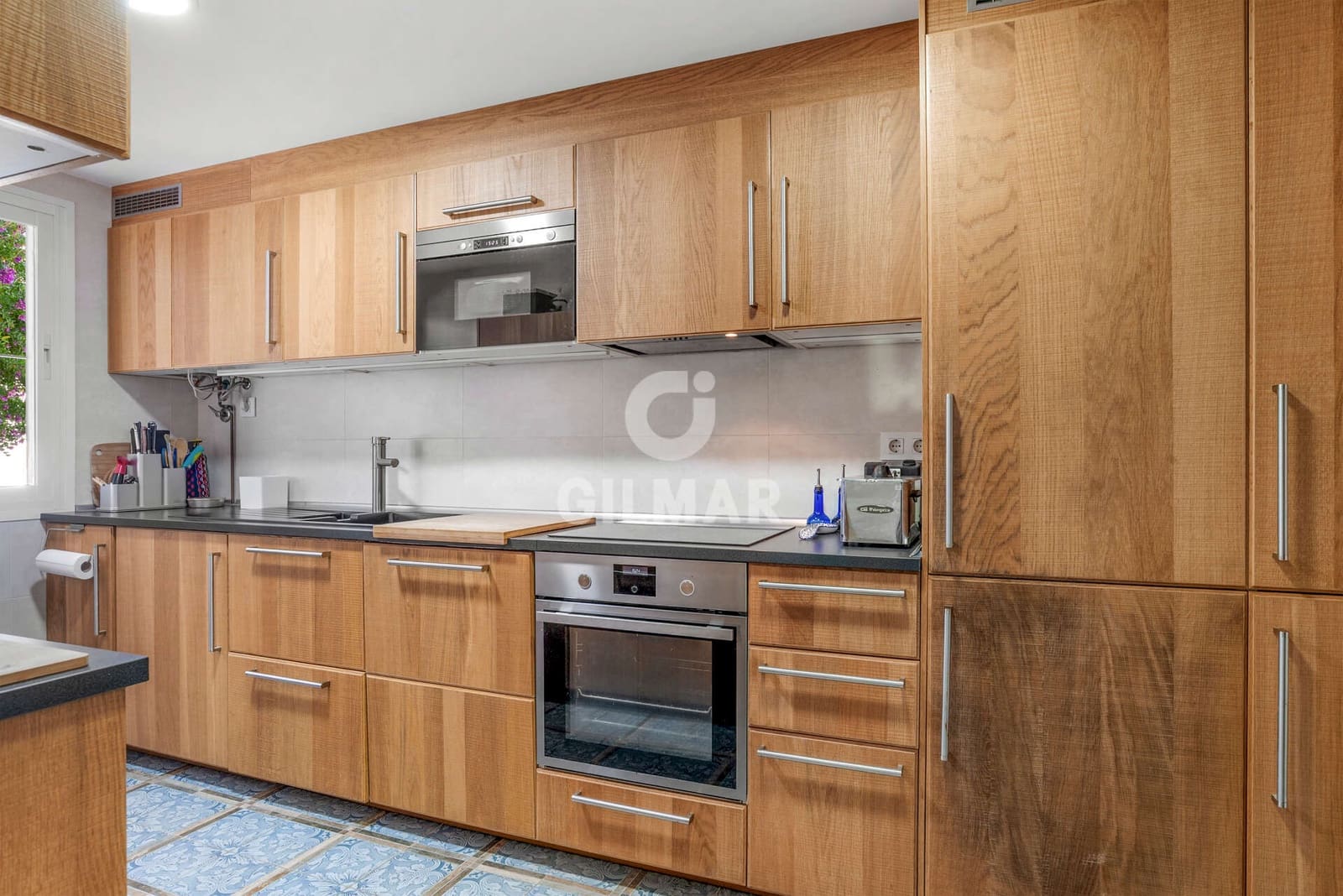 3 bedroom Semi-detached Villa for sale in Estepona with pool garage - € 619,000 (Ref: 9747222)