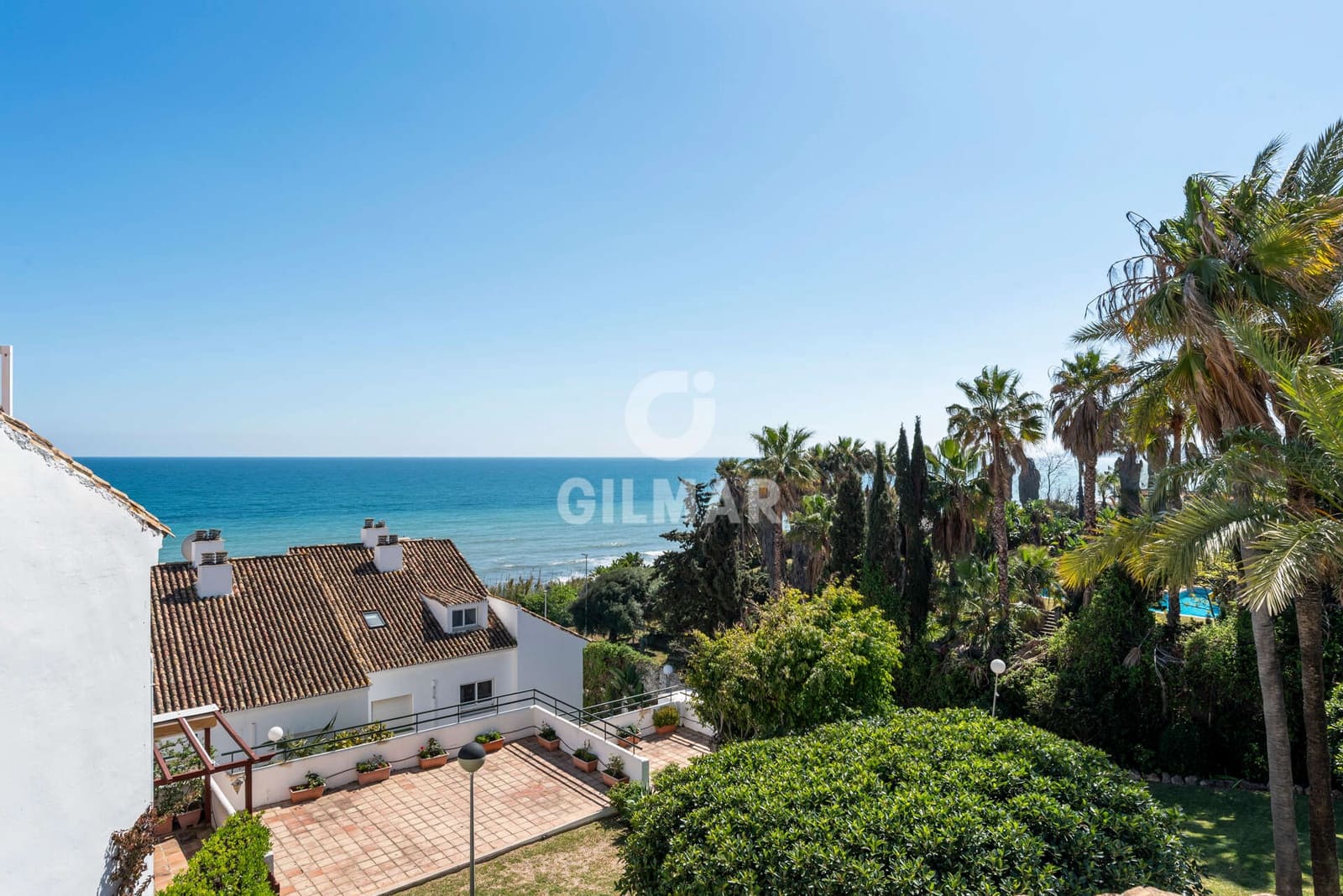 3 bedroom Semi-detached Villa for sale in Estepona with pool garage - € 619,000 (Ref: 9747222)