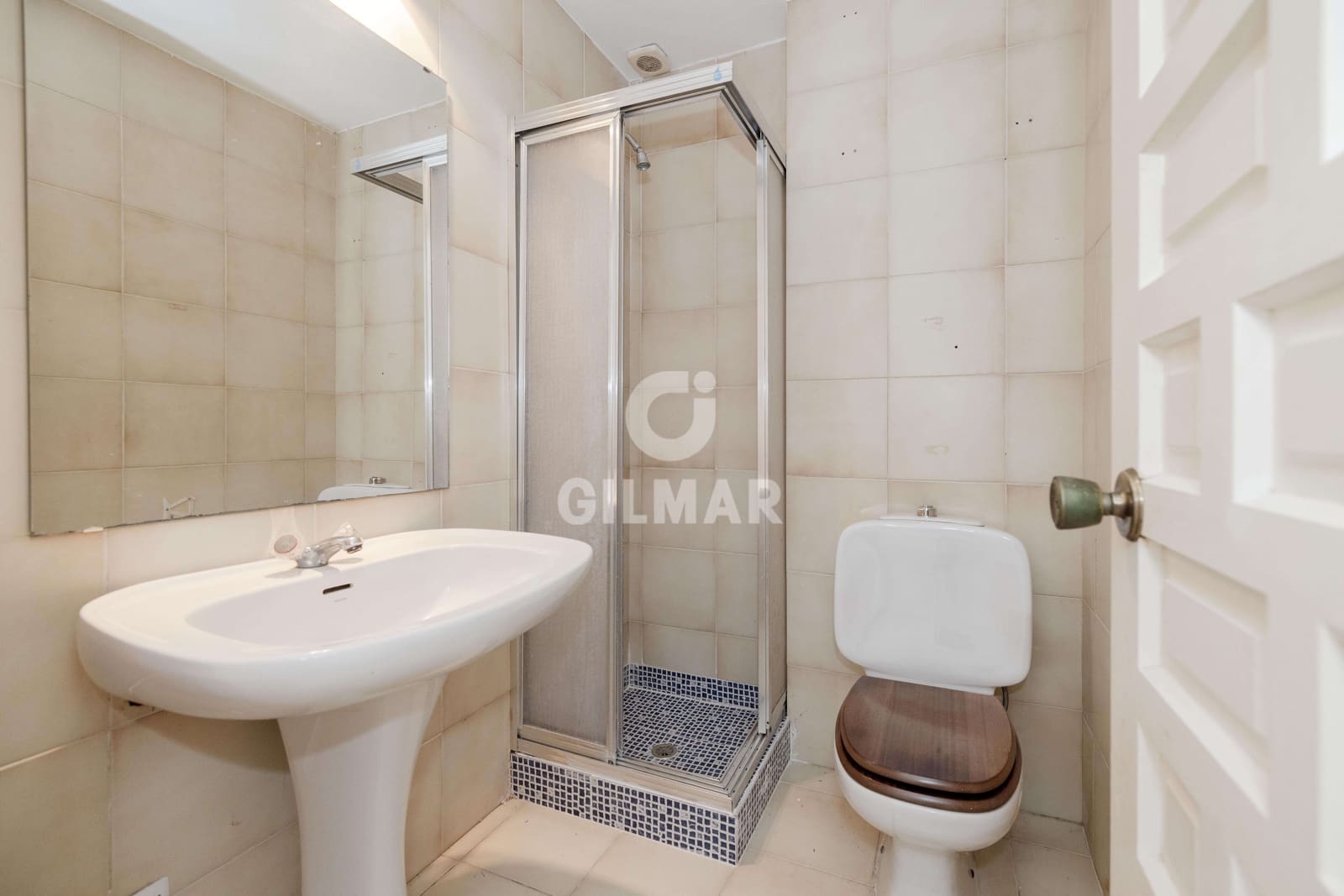 2 bedroom Flat for sale in Nueva Andalucia with pool garage - € 525,000 (Ref: 9747333)