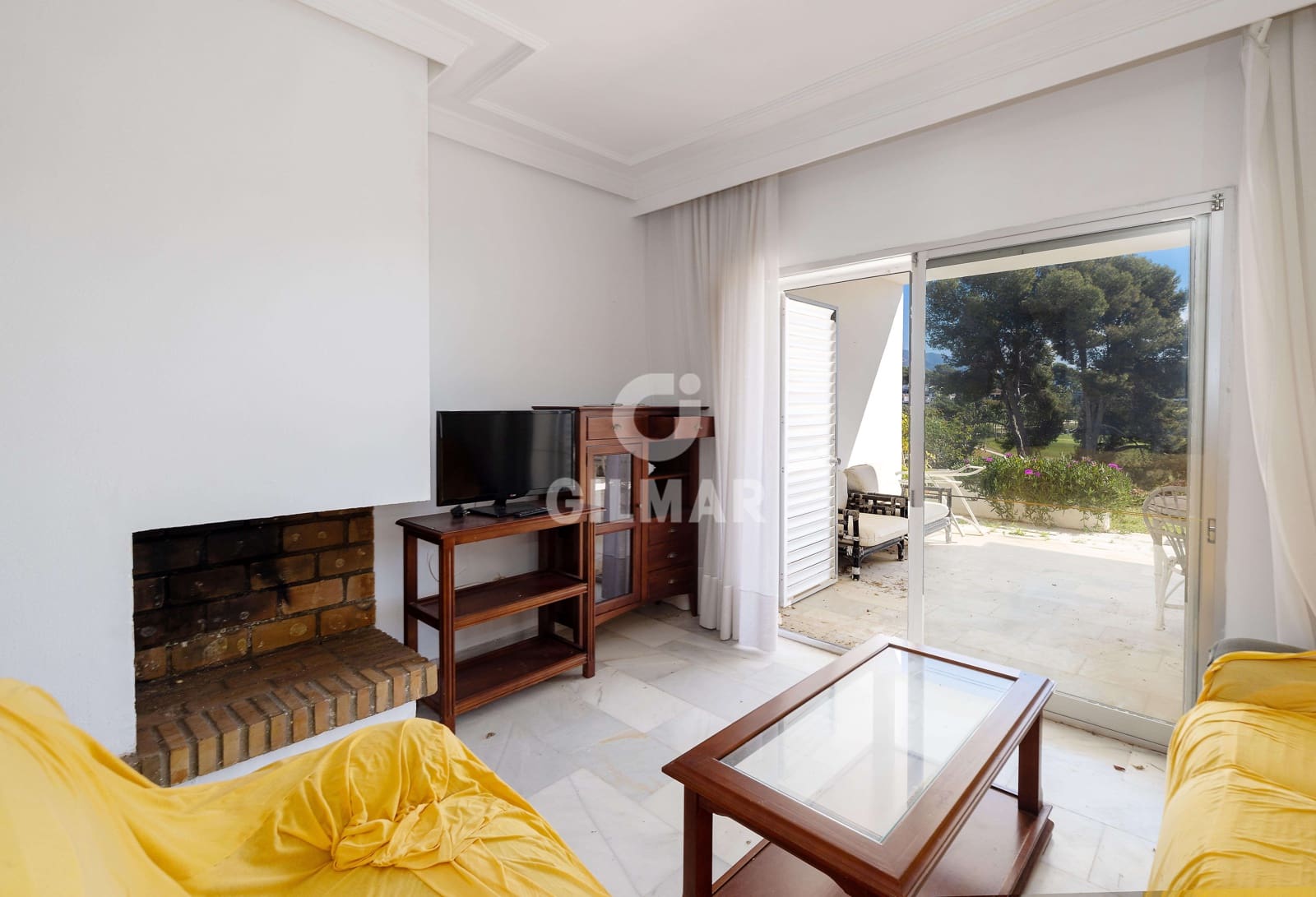 2 bedroom Flat for sale in Nueva Andalucia with pool garage - € 525,000 (Ref: 9747333)