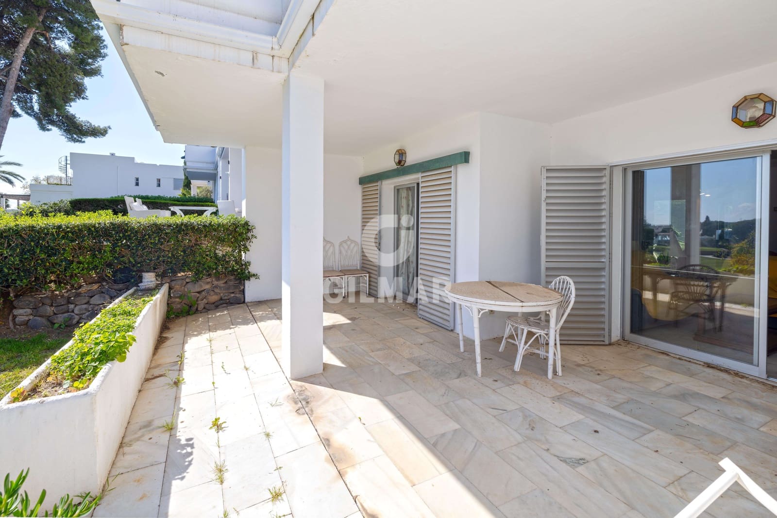 2 bedroom Flat for sale in Nueva Andalucia with pool garage - € 525,000 (Ref: 9747333)