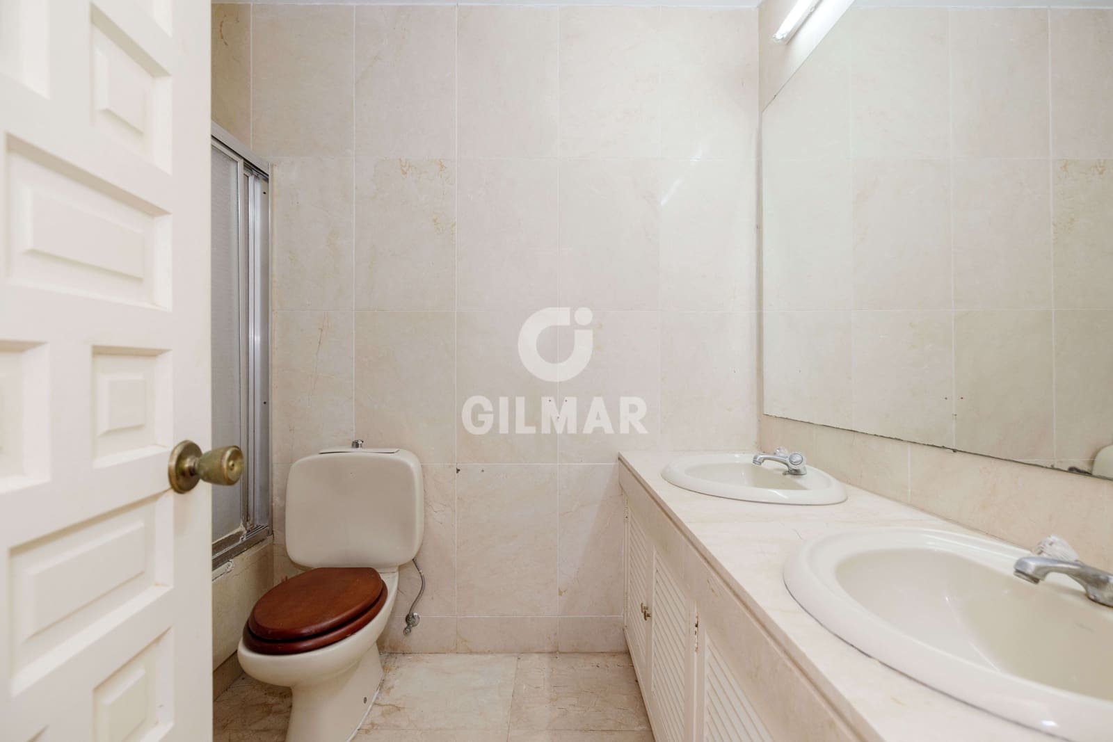 2 bedroom Flat for sale in Nueva Andalucia with pool garage - € 525,000 (Ref: 9747333)