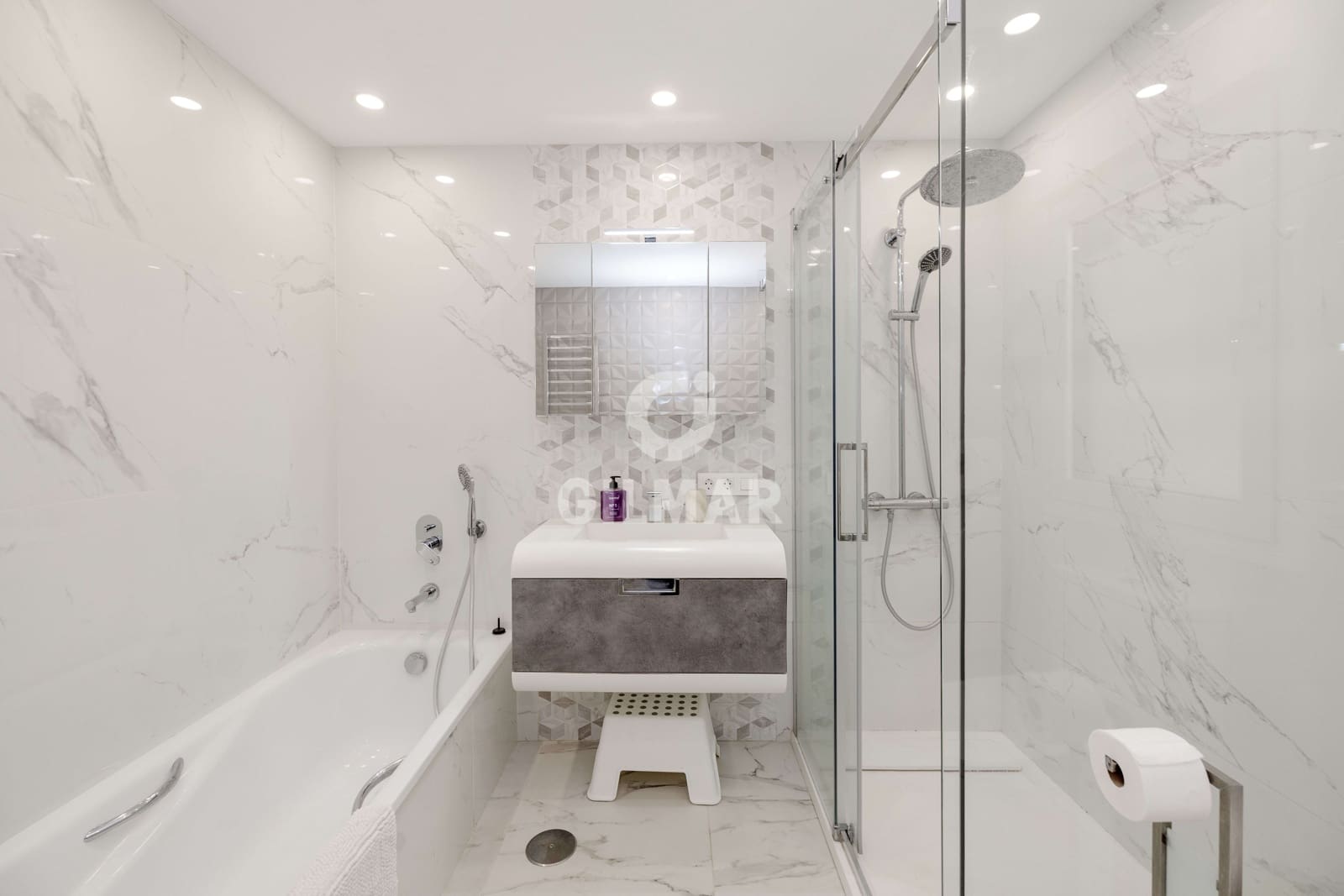 7 soverom Villa til salgs i Rio Real med svømmebasseng garasje - € 1 595 000 (Ref: 9747334)