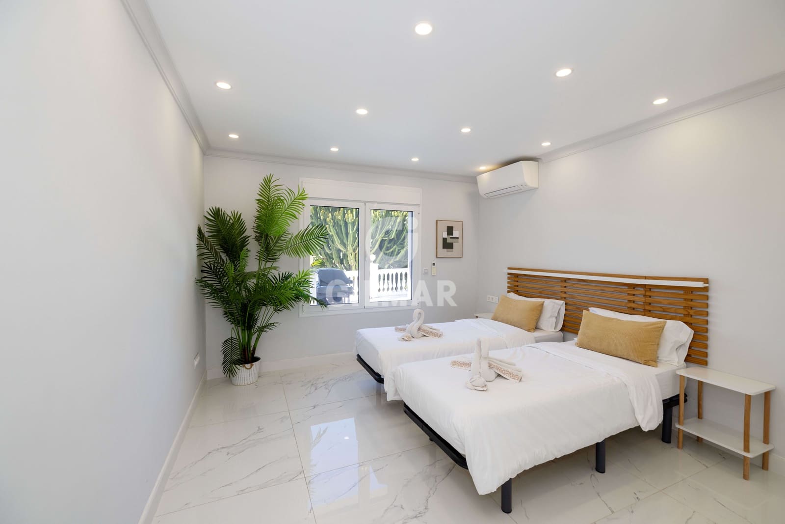 7 soverom Villa til salgs i Rio Real med svømmebasseng garasje - € 1 595 000 (Ref: 9747334)