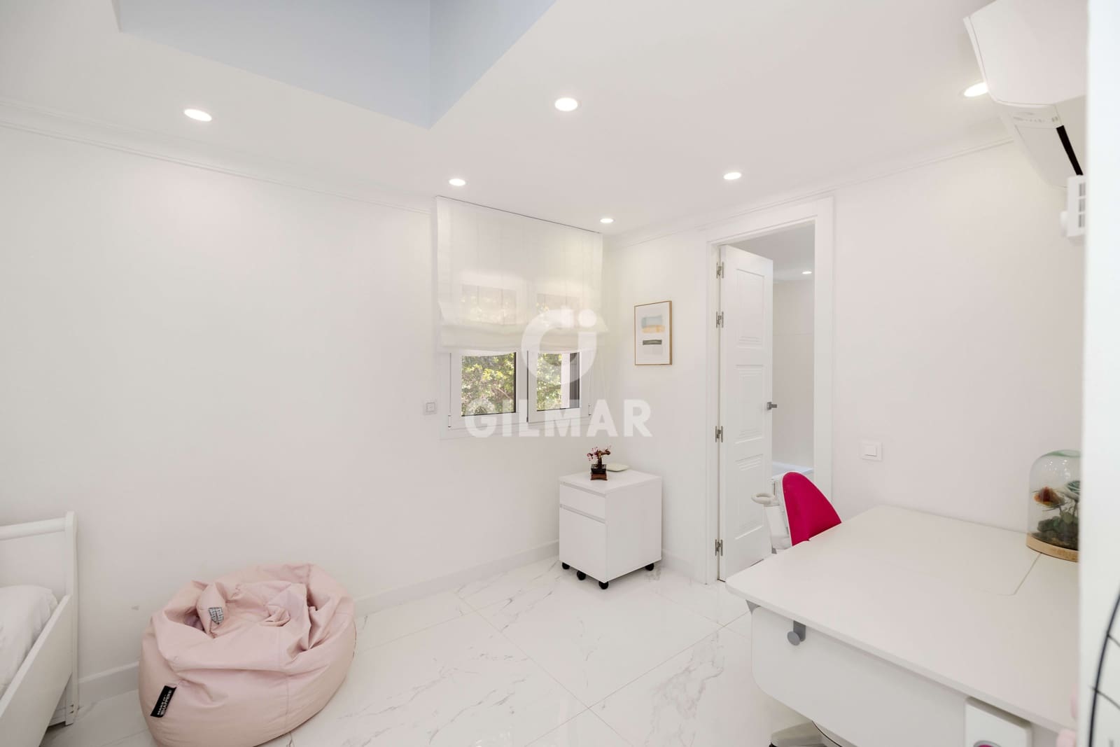 7 soverom Villa til salgs i Rio Real med svømmebasseng garasje - € 1 595 000 (Ref: 9747334)