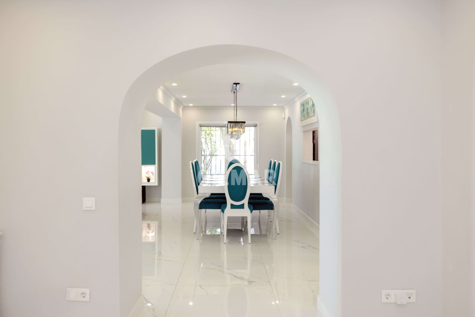 7 soverom Villa til salgs i Rio Real med svømmebasseng garasje - € 1 595 000 (Ref: 9747334)