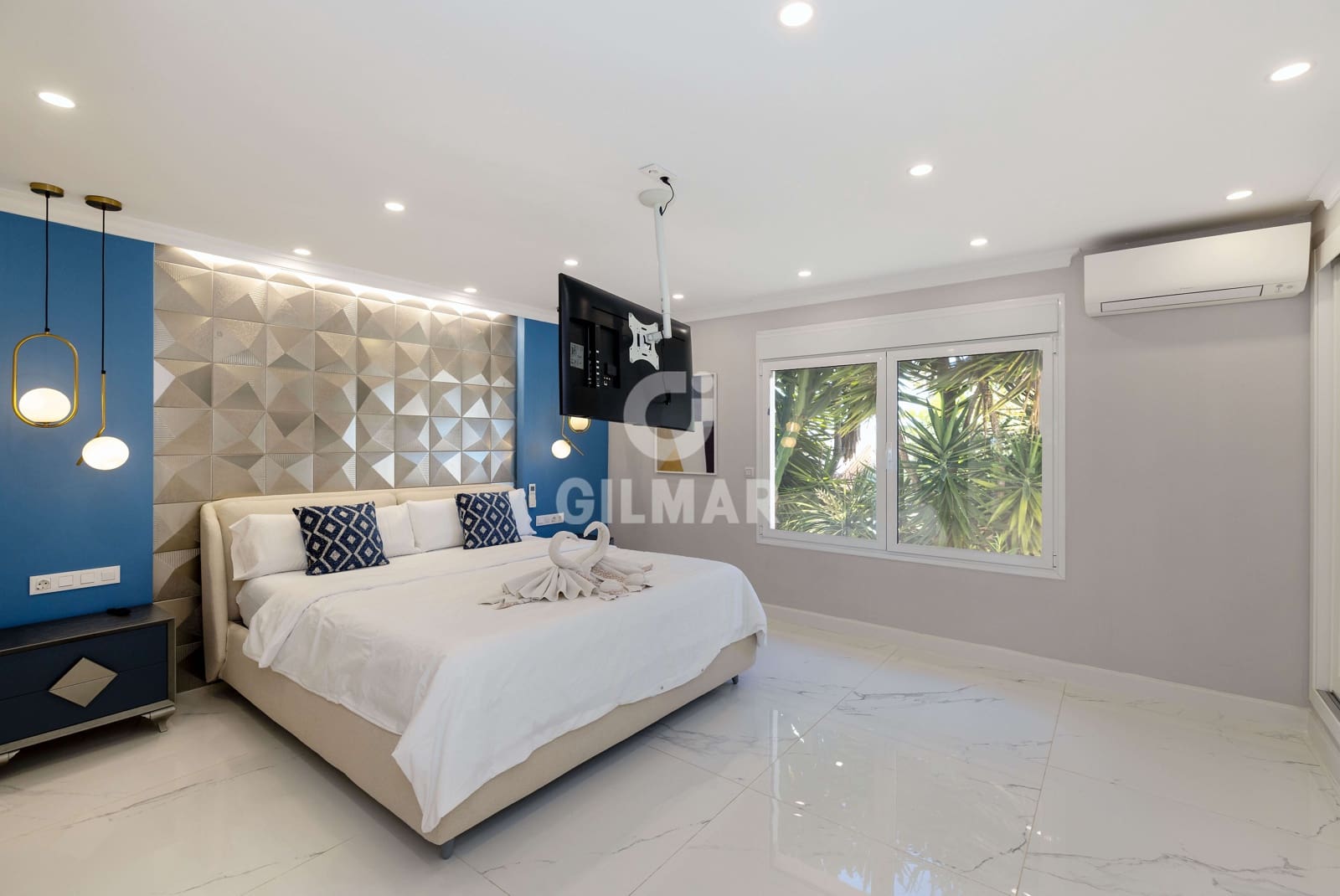 7 soverom Villa til salgs i Rio Real med svømmebasseng garasje - € 1 595 000 (Ref: 9747334)