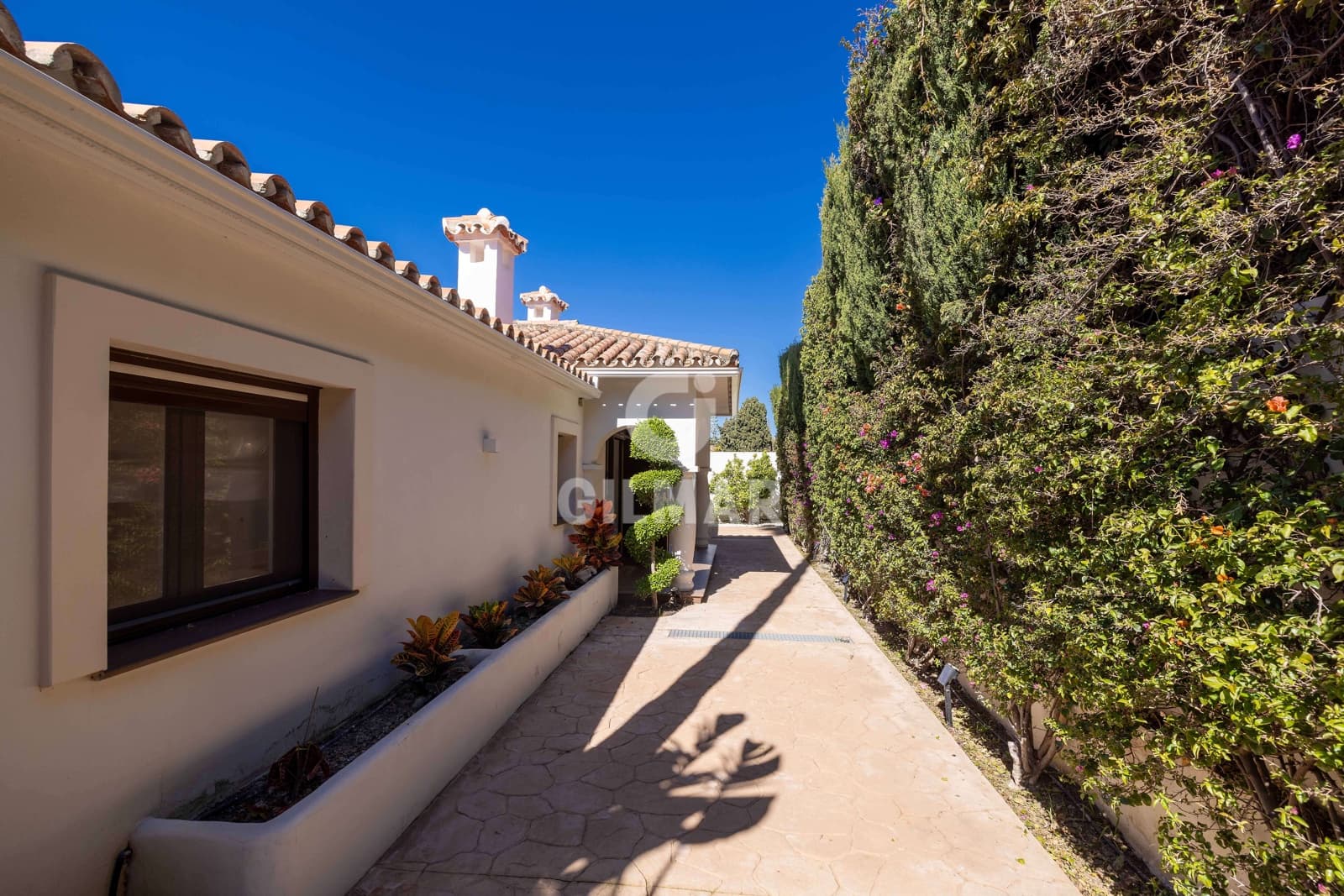 7 soverom Villa til salgs i Rio Real med svømmebasseng garasje - € 1 595 000 (Ref: 9747334)