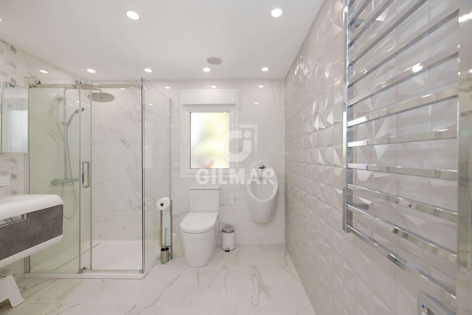 7 soverom Villa til salgs i Rio Real med svømmebasseng garasje - € 1 595 000 (Ref: 9747334)