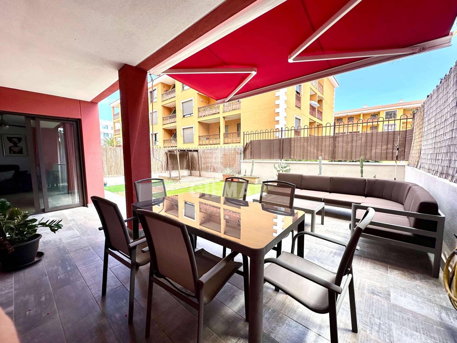 2 bedroom Flat for sale in Palm-Mar with pool garage - € 390,000 (Ref: 9747382)