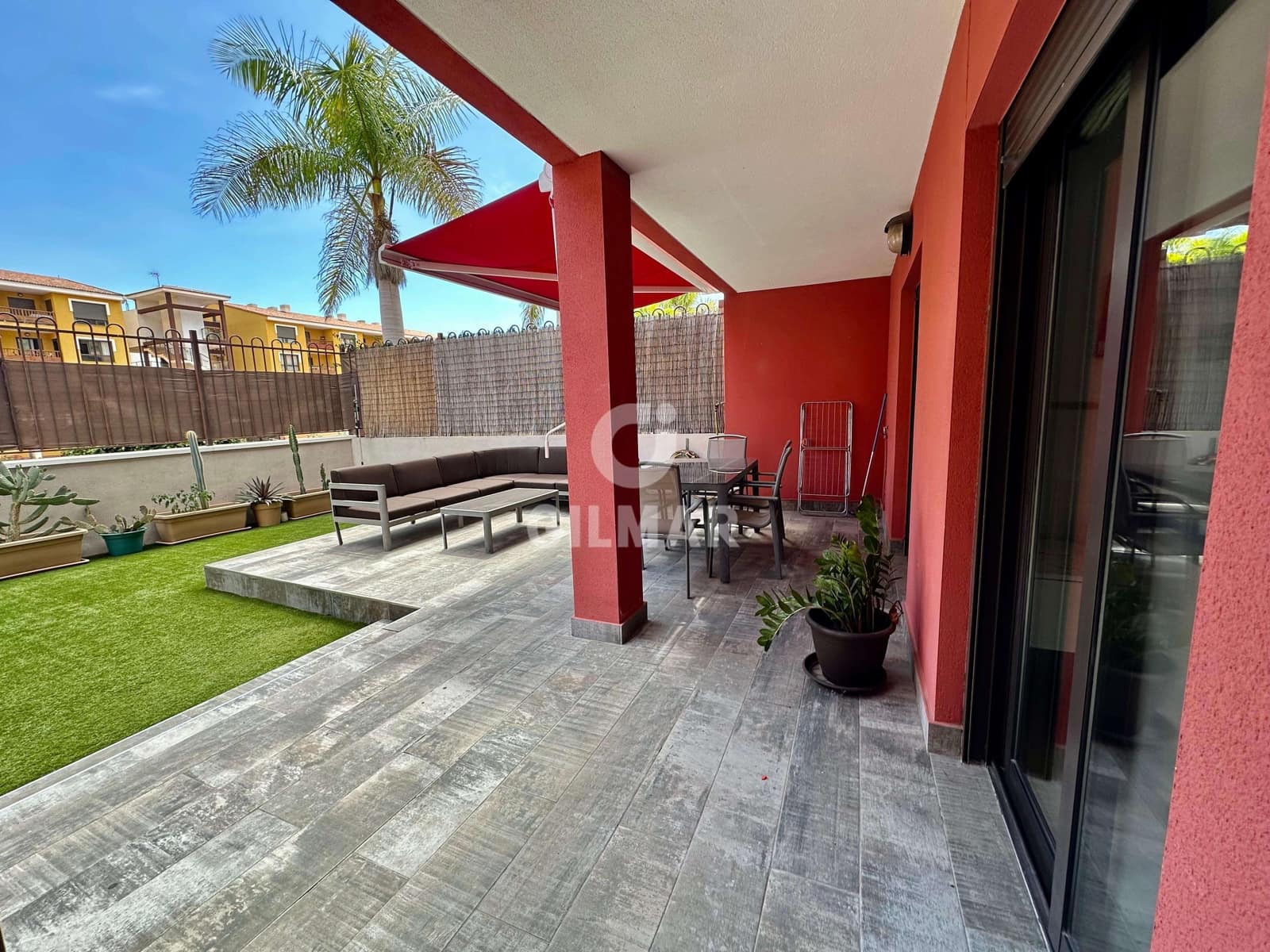 2 bedroom Flat for sale in Palm-Mar with pool garage - € 390,000 (Ref: 9747382)