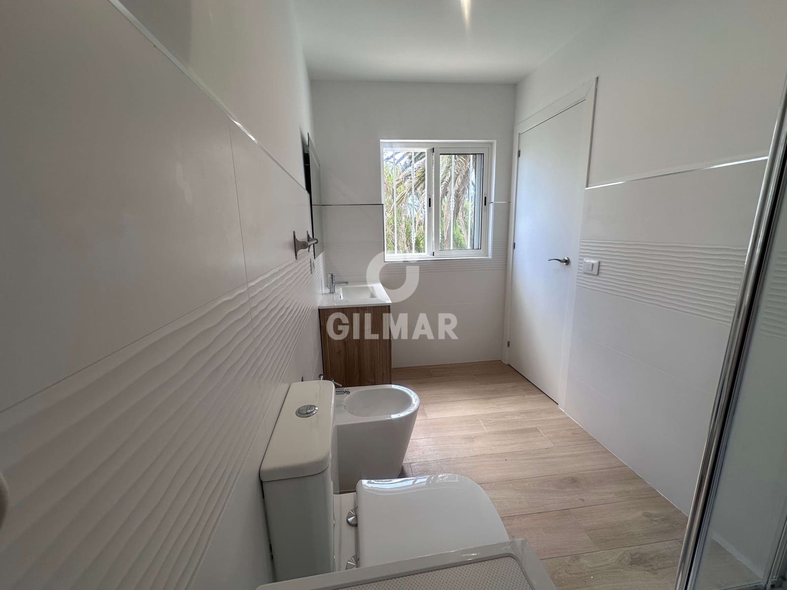 2 bedroom Flat for sale in Costa del Silencio with pool - € 239,000 (Ref: 9747385)