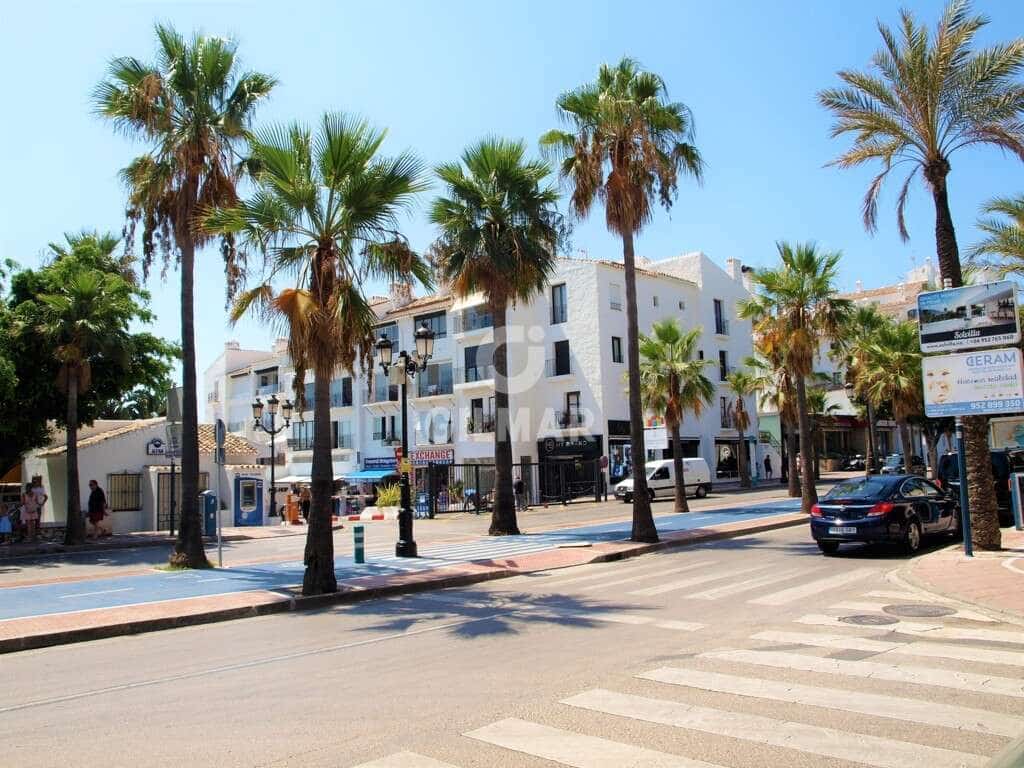 Erhverv til salg i Puerto Banus - € 955.000 (Ref: 9747386)