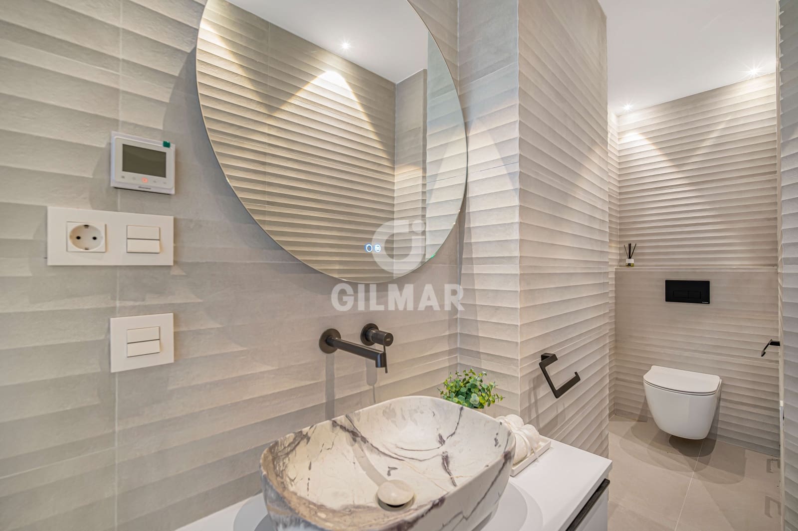 4 Zimmer Wohnung zu verkaufen in La Quinta mit Pool - 749.000 € (Ref: 9747387)