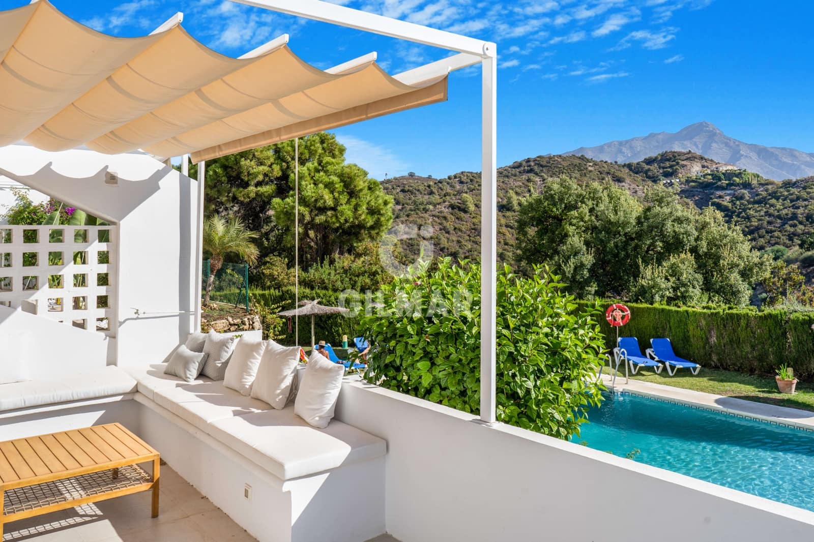 4 Zimmer Wohnung zu verkaufen in La Quinta mit Pool - 749.000 € (Ref: 9747387)