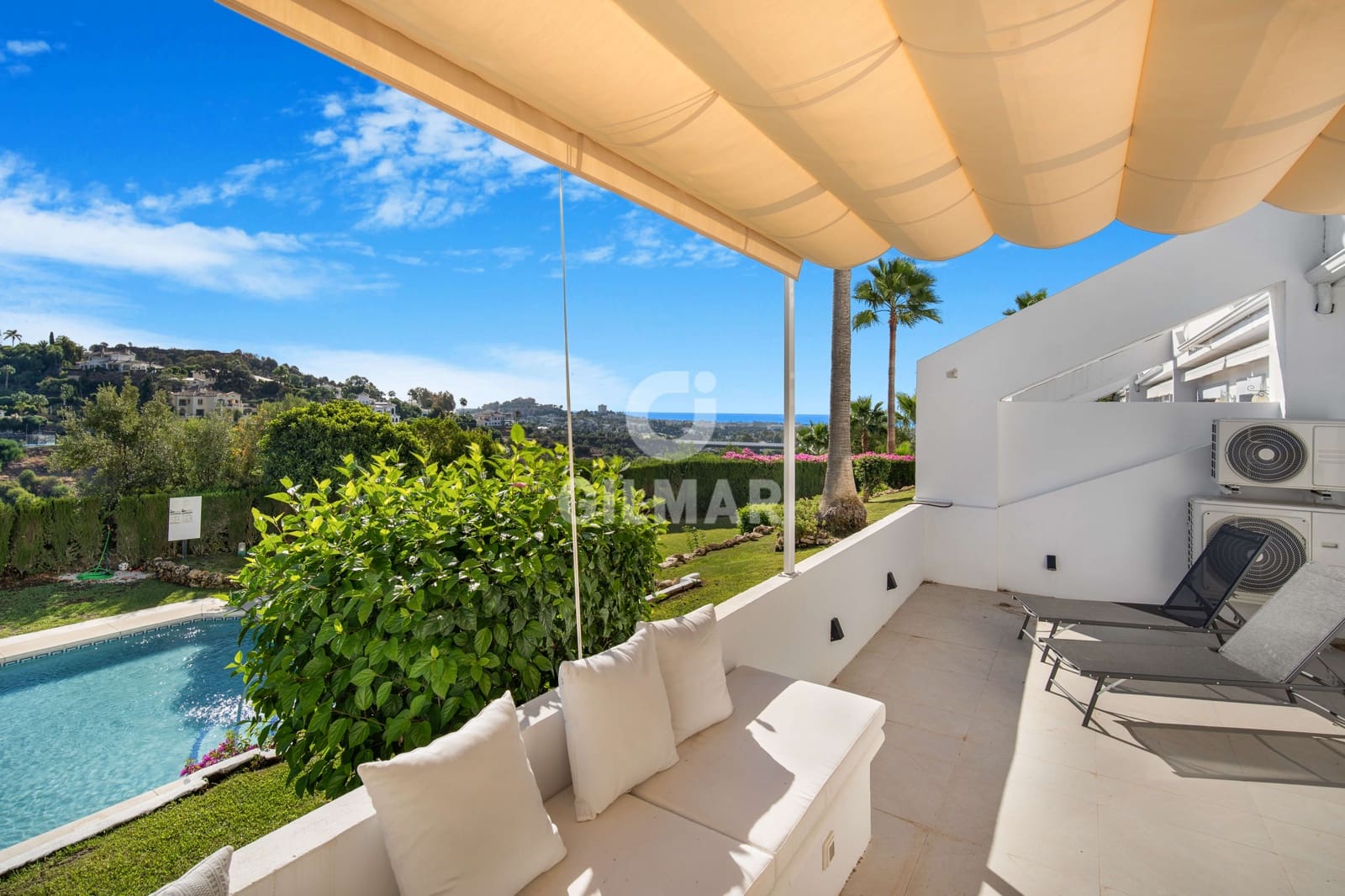 4 Zimmer Wohnung zu verkaufen in La Quinta mit Pool - 749.000 € (Ref: 9747387)