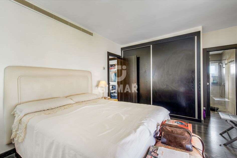 3 bedroom Penthouse for sale in Nueva Andalucia with pool garage - € 1,197,000 (Ref: 9747388)