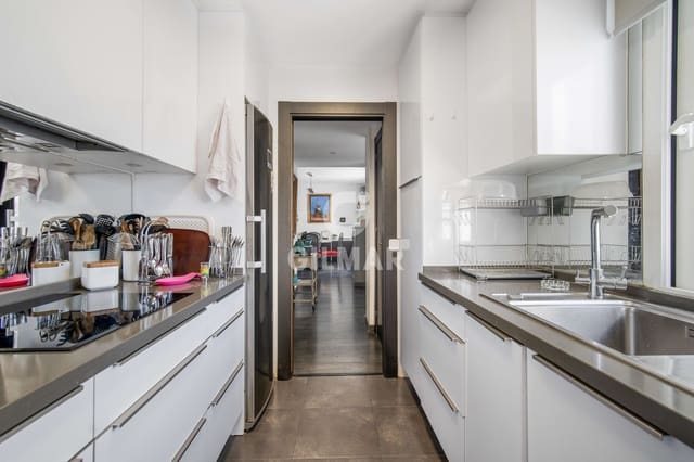 3 sypialnia Penthouse na sprzedaż w Nueva Andalucia, Marbella z basenem garażem - 1 197 000 € (Ref: 9747388)