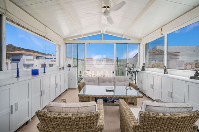 3 sypialnia Penthouse na sprzedaż w Nueva Andalucia, Marbella z basenem garażem - 1 197 000 € (Ref: 9747388)