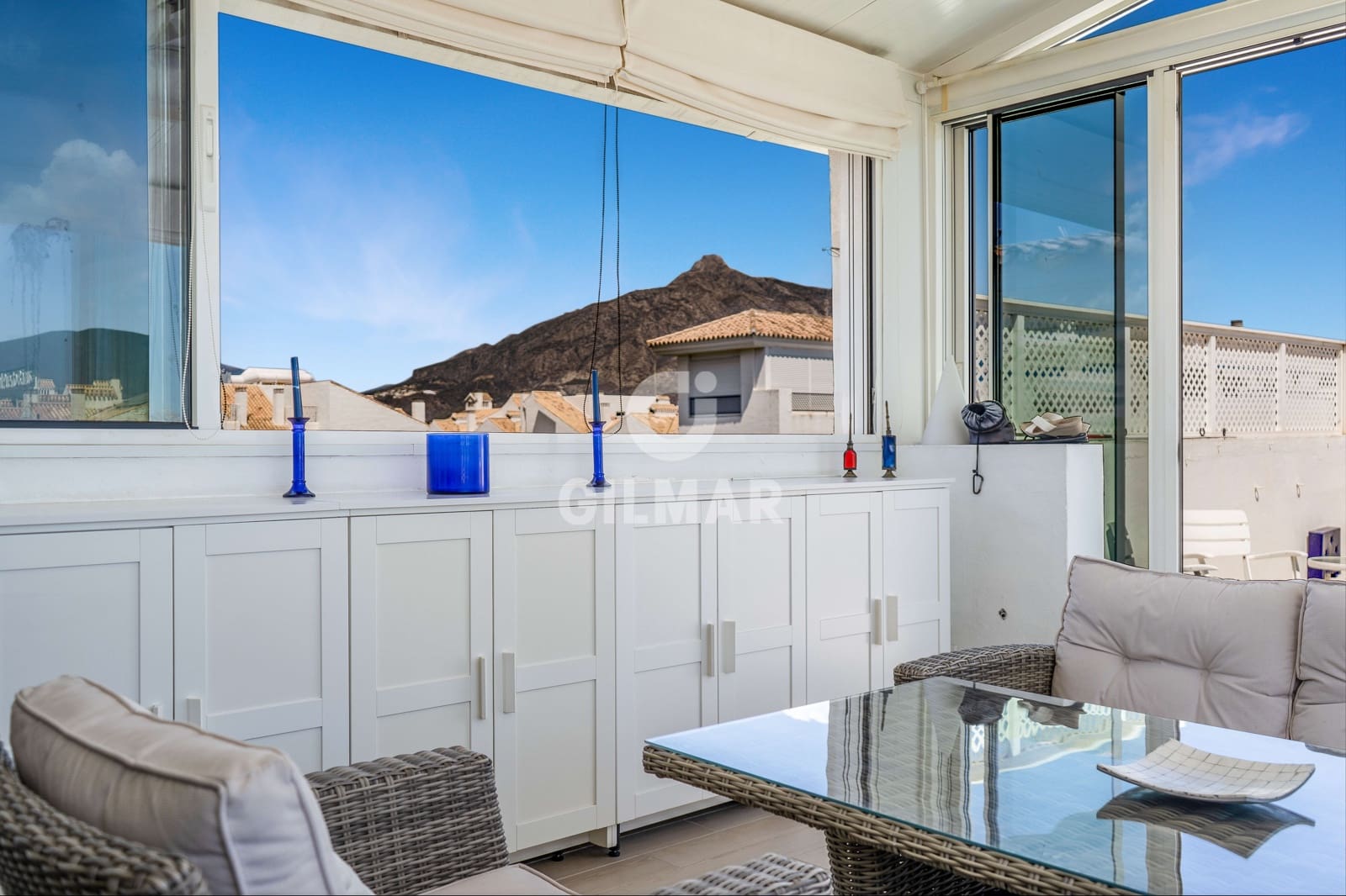 3 bedroom Penthouse for sale in Nueva Andalucia with pool garage - € 1,197,000 (Ref: 9747388)