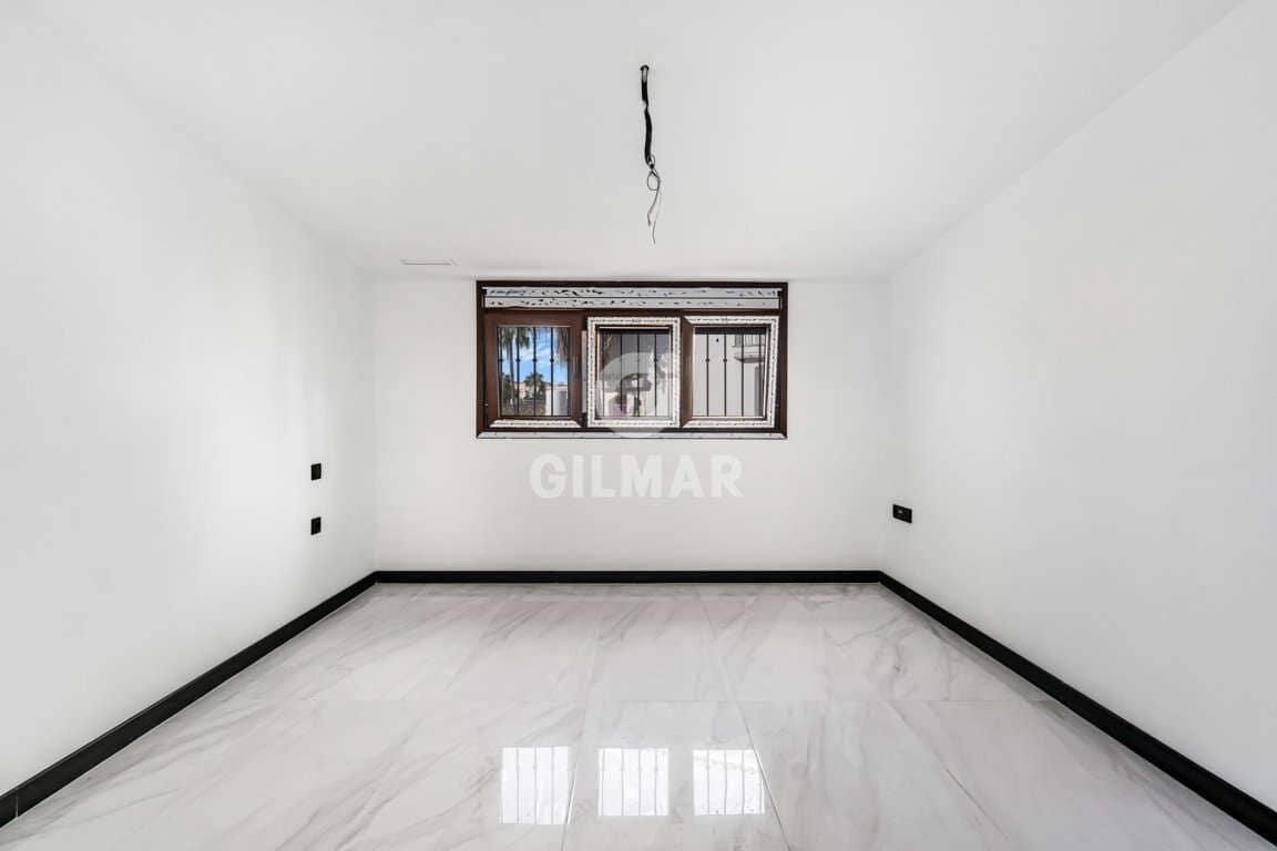 3 Zimmer Wohnung zu verkaufen in Puerto Banus mit Pool - 790.000 € (Ref: 9747389)