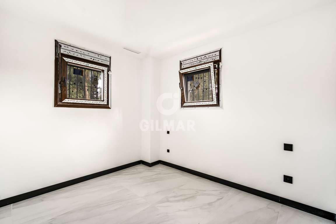 3 Zimmer Wohnung zu verkaufen in Puerto Banus mit Pool - 790.000 € (Ref: 9747389)