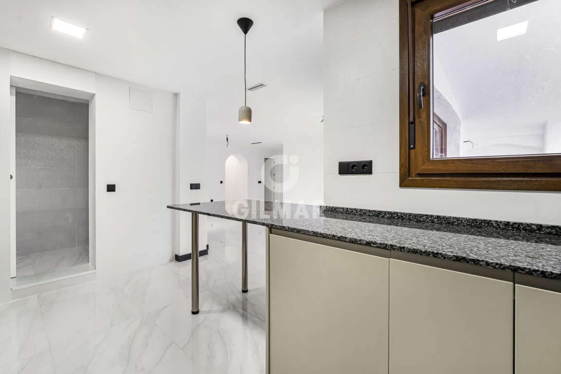 3 Zimmer Wohnung zu verkaufen in Puerto Banus mit Pool - 790.000 € (Ref: 9747389)