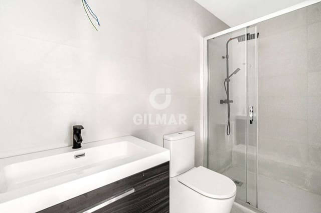 3 quarto Apartamento para venda em Puerto Banus, Marbella com piscina - 790 000 € (Ref: 9747389)