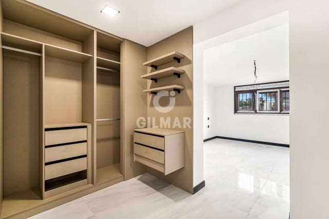 3 quarto Apartamento para venda em Puerto Banus, Marbella com piscina - 790 000 € (Ref: 9747389)