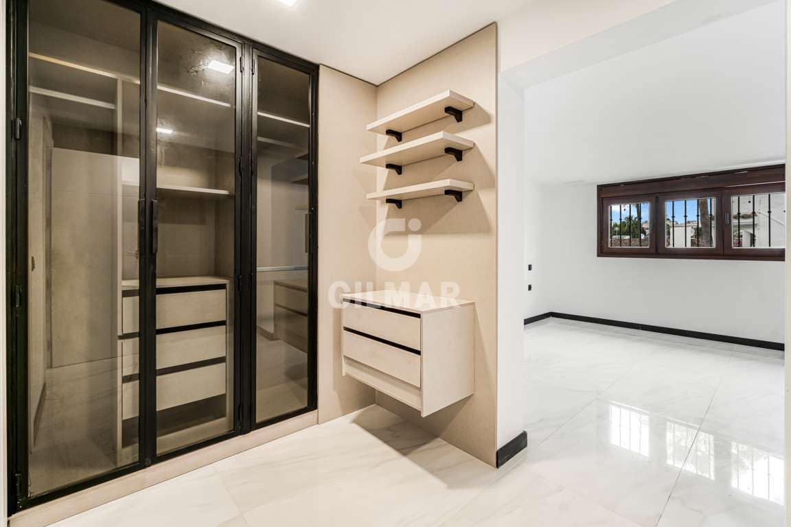 3 Zimmer Wohnung zu verkaufen in Puerto Banus mit Pool - 790.000 € (Ref: 9747389)