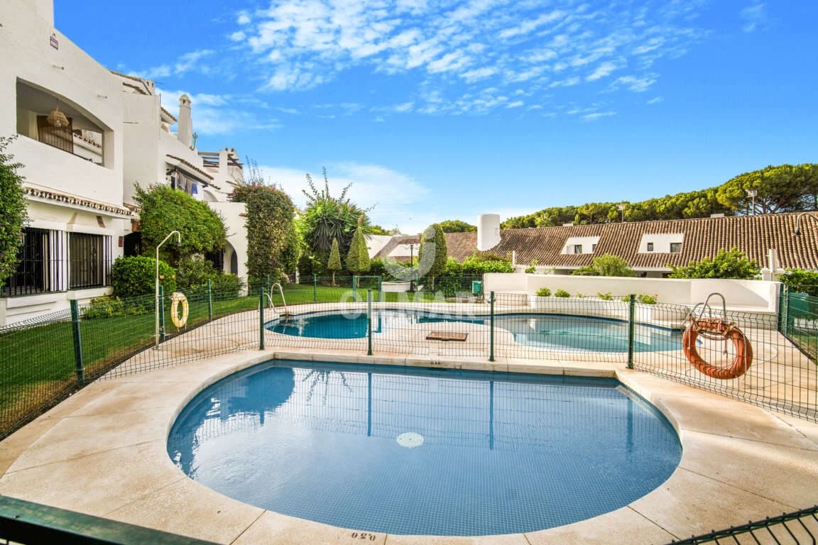 3 Zimmer Wohnung zu verkaufen in Puerto Banus mit Pool - 790.000 € (Ref: 9747389)