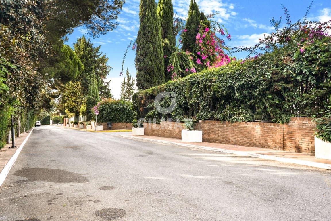 3 Zimmer Wohnung zu verkaufen in Puerto Banus mit Pool - 790.000 € (Ref: 9747389)