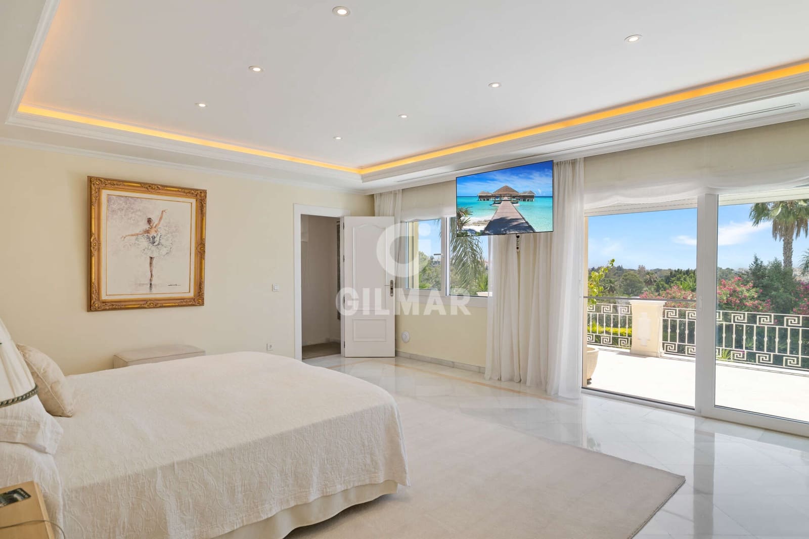 6 bedroom Villa for sale in Nueva Andalucia with pool garage - € 6,400,000 (Ref: 9747390)