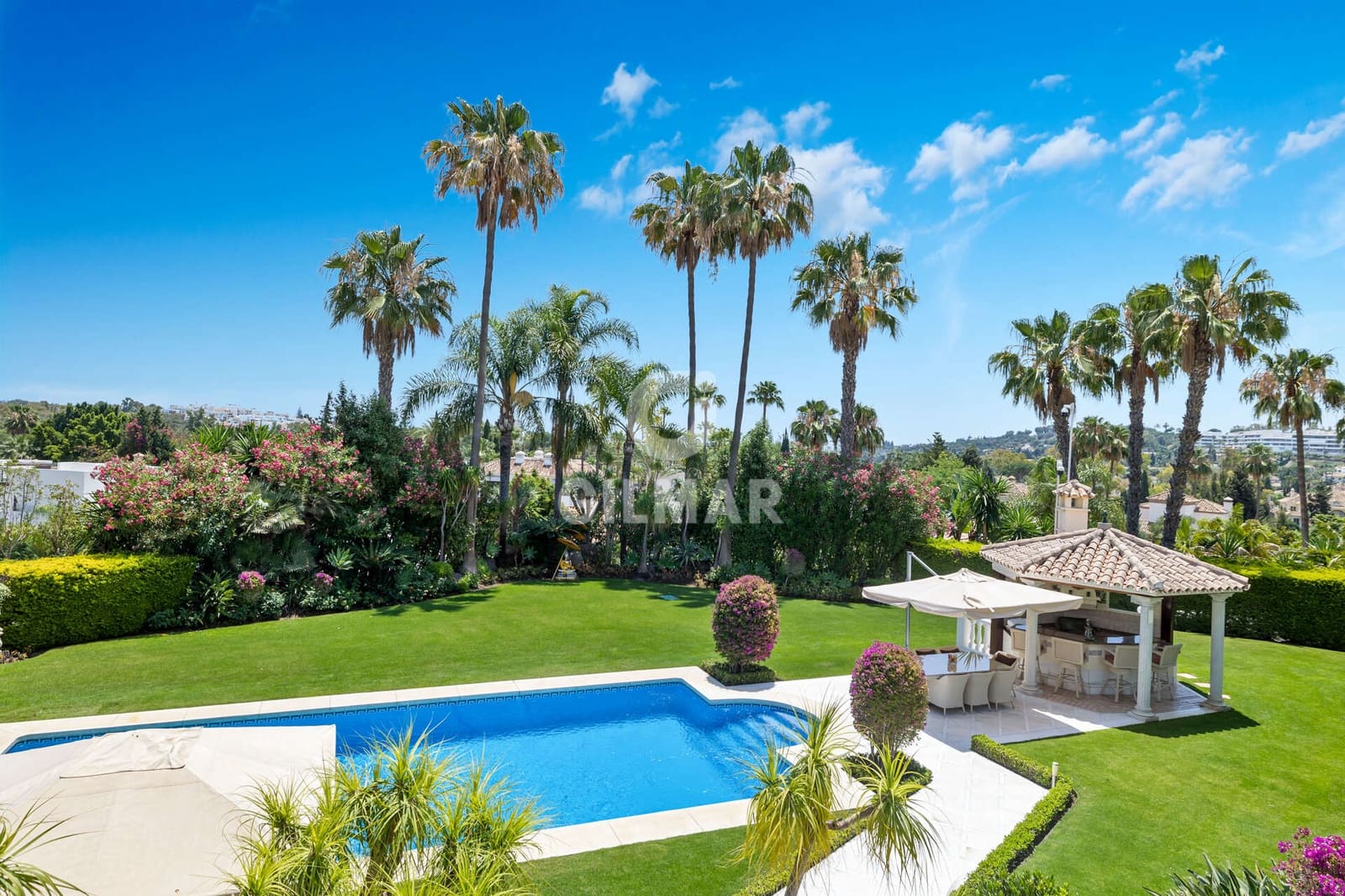 6 bedroom Villa for sale in Nueva Andalucia with pool garage - € 6,400,000 (Ref: 9747390)