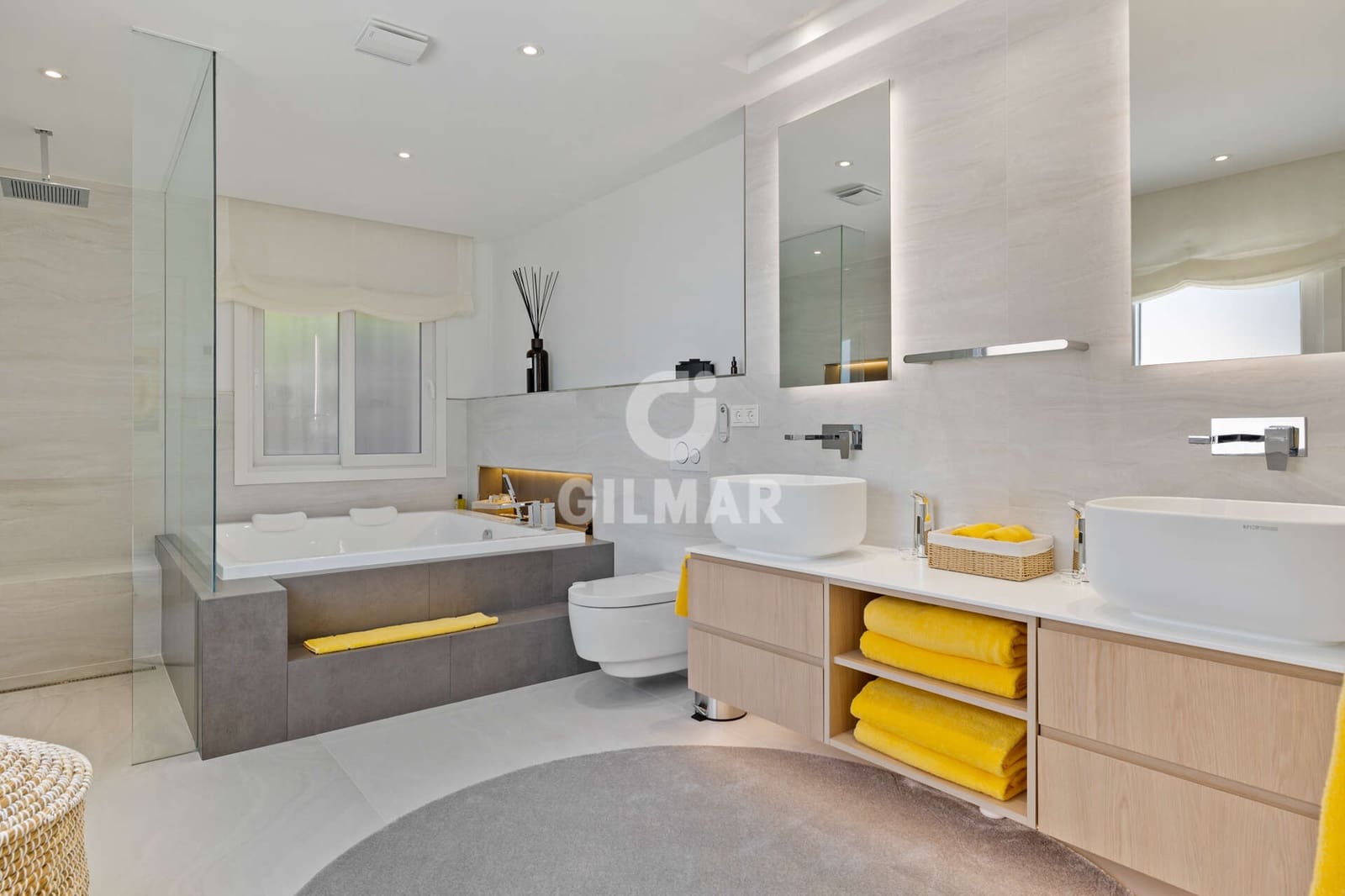 6 bedroom Villa for sale in Nueva Andalucia with pool garage - € 6,400,000 (Ref: 9747390)