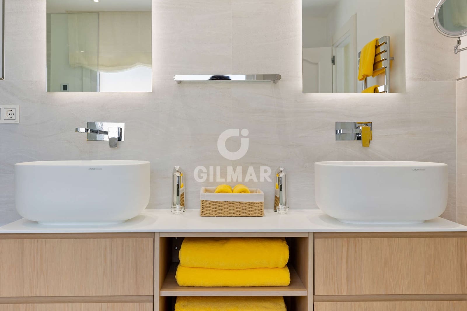 6 bedroom Villa for sale in Nueva Andalucia with pool garage - € 6,400,000 (Ref: 9747390)