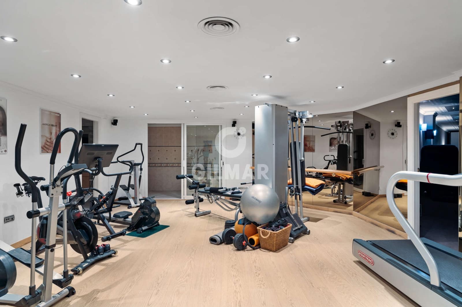 6 bedroom Villa for sale in Nueva Andalucia with pool garage - € 6,400,000 (Ref: 9747390)